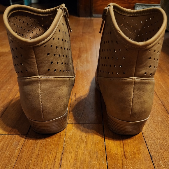 Ankle Boots - Picture 4 of 4